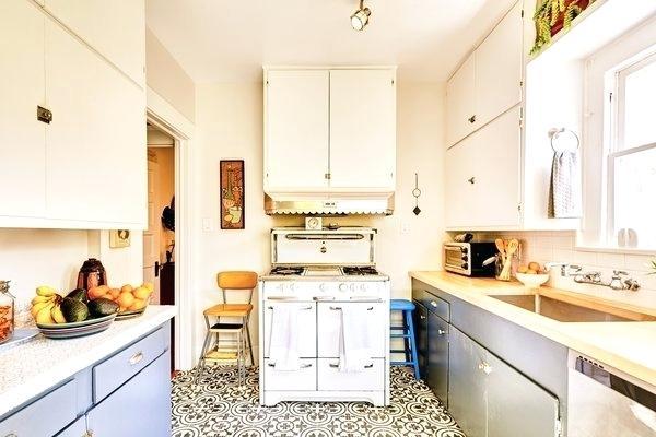 Inspirasi Desain Interior Dapur Minimalis Modern dengan Lantai Tegel